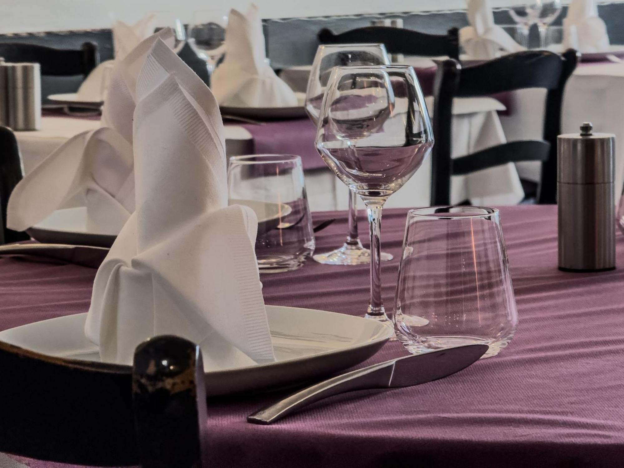 Logis Hotel Les Chardons Bleus Restaurant Le Bistrot De La Mer Roscoff Exteriér fotografie