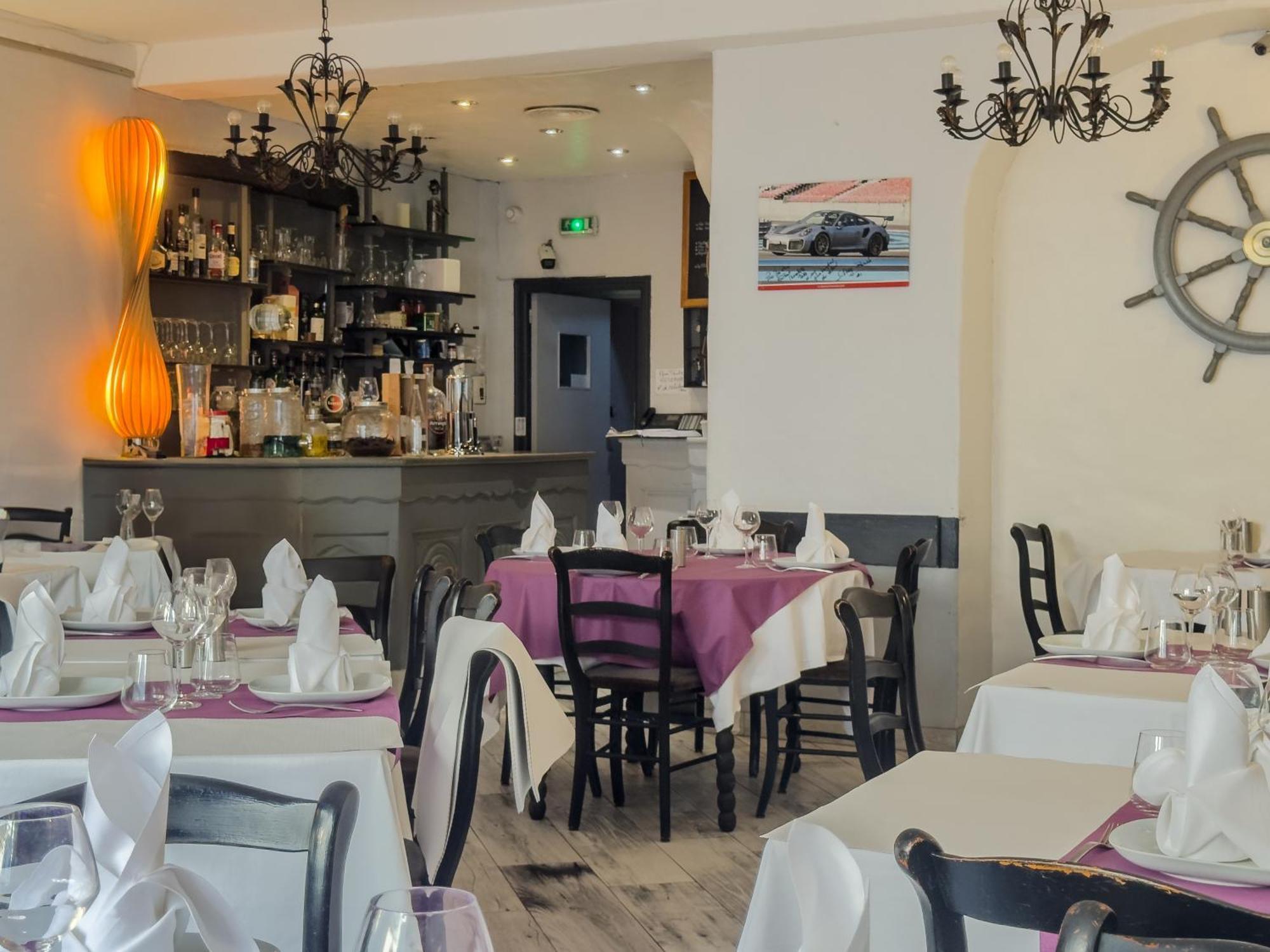 Logis Hotel Les Chardons Bleus Restaurant Le Bistrot De La Mer Roscoff Exteriér fotografie
