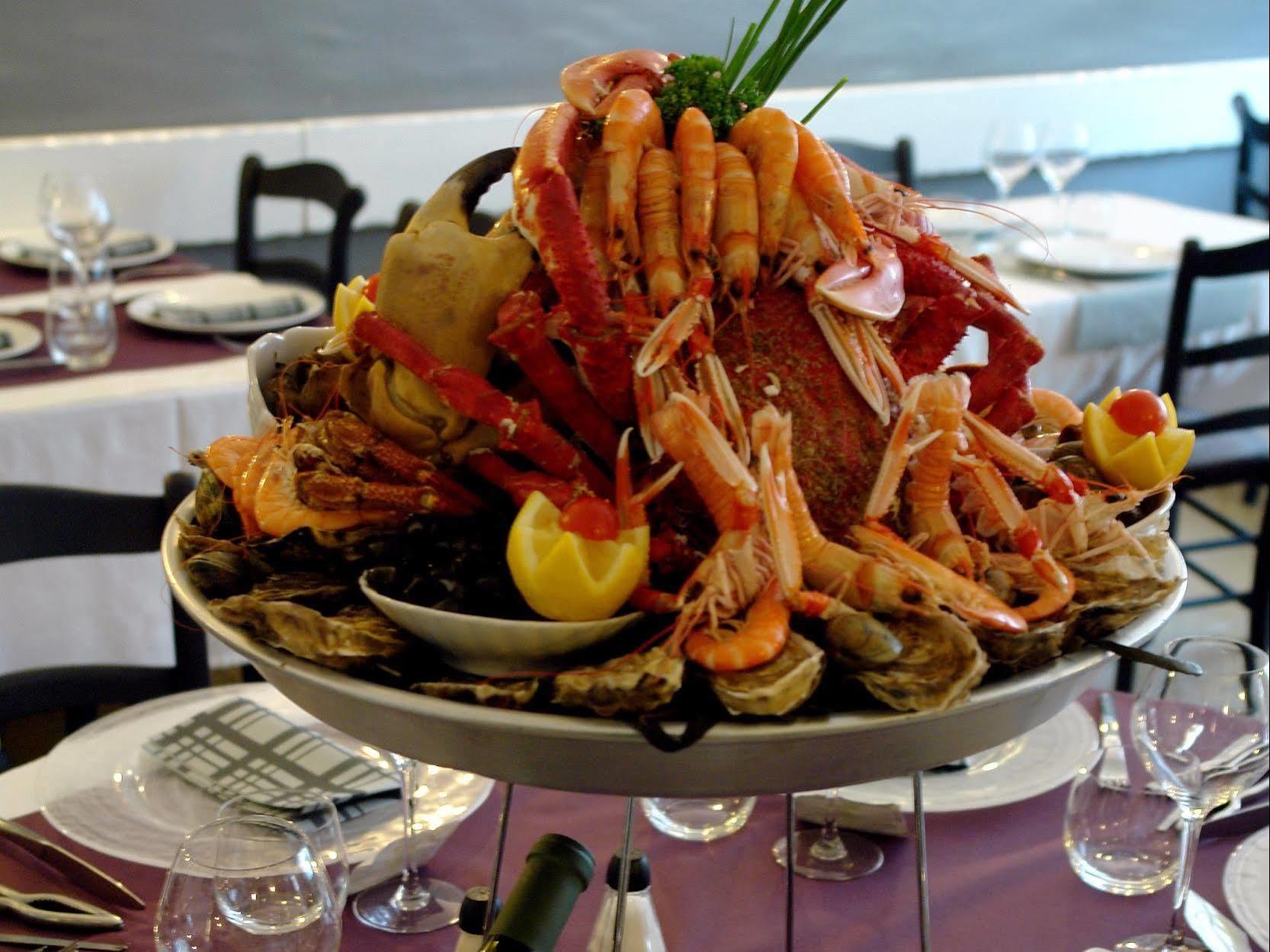 Logis Hotel Les Chardons Bleus Restaurant Le Bistrot De La Mer Roscoff Exteriér fotografie