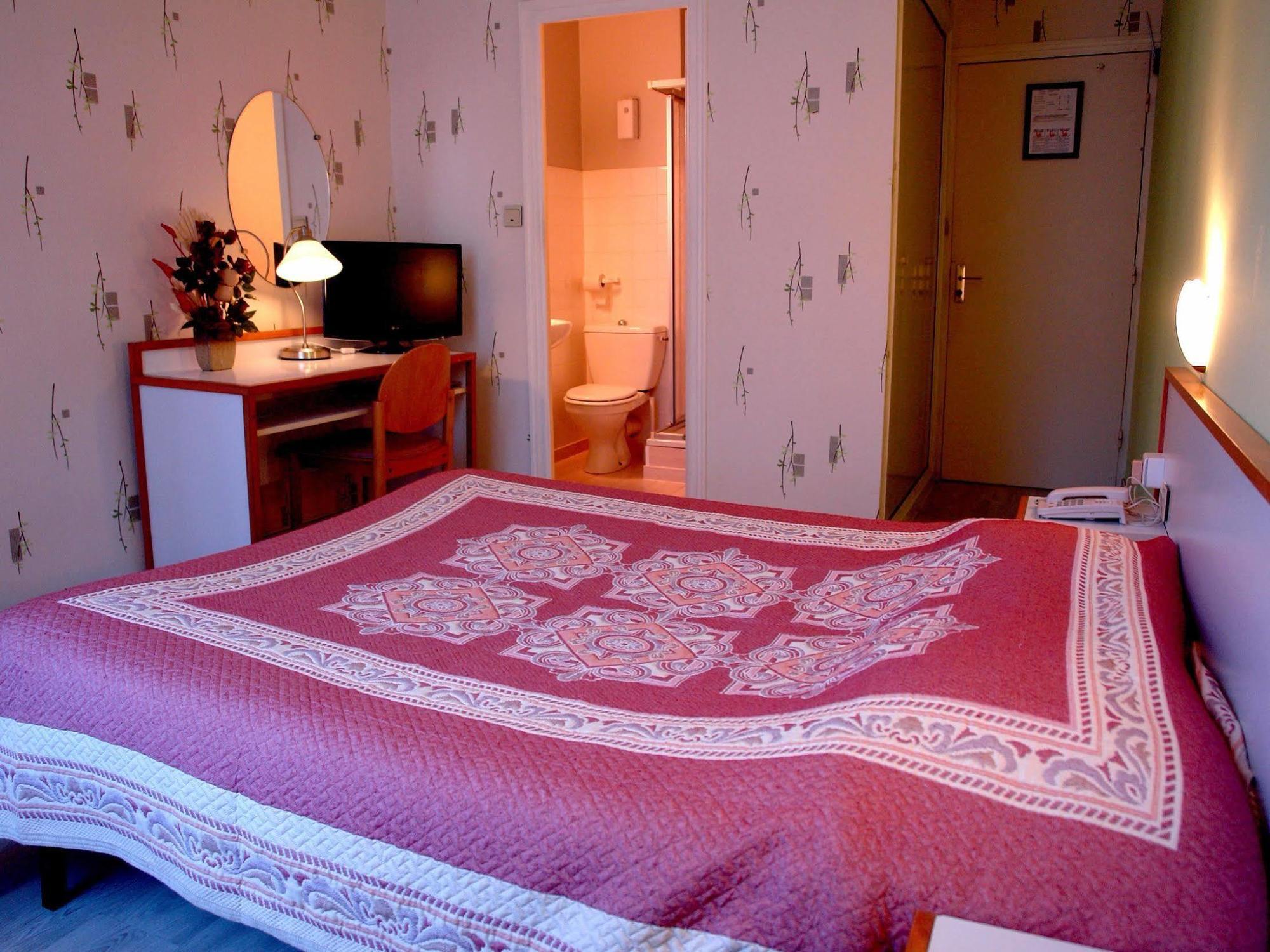 Logis Hotel Les Chardons Bleus Restaurant Le Bistrot De La Mer Roscoff Exteriér fotografie
