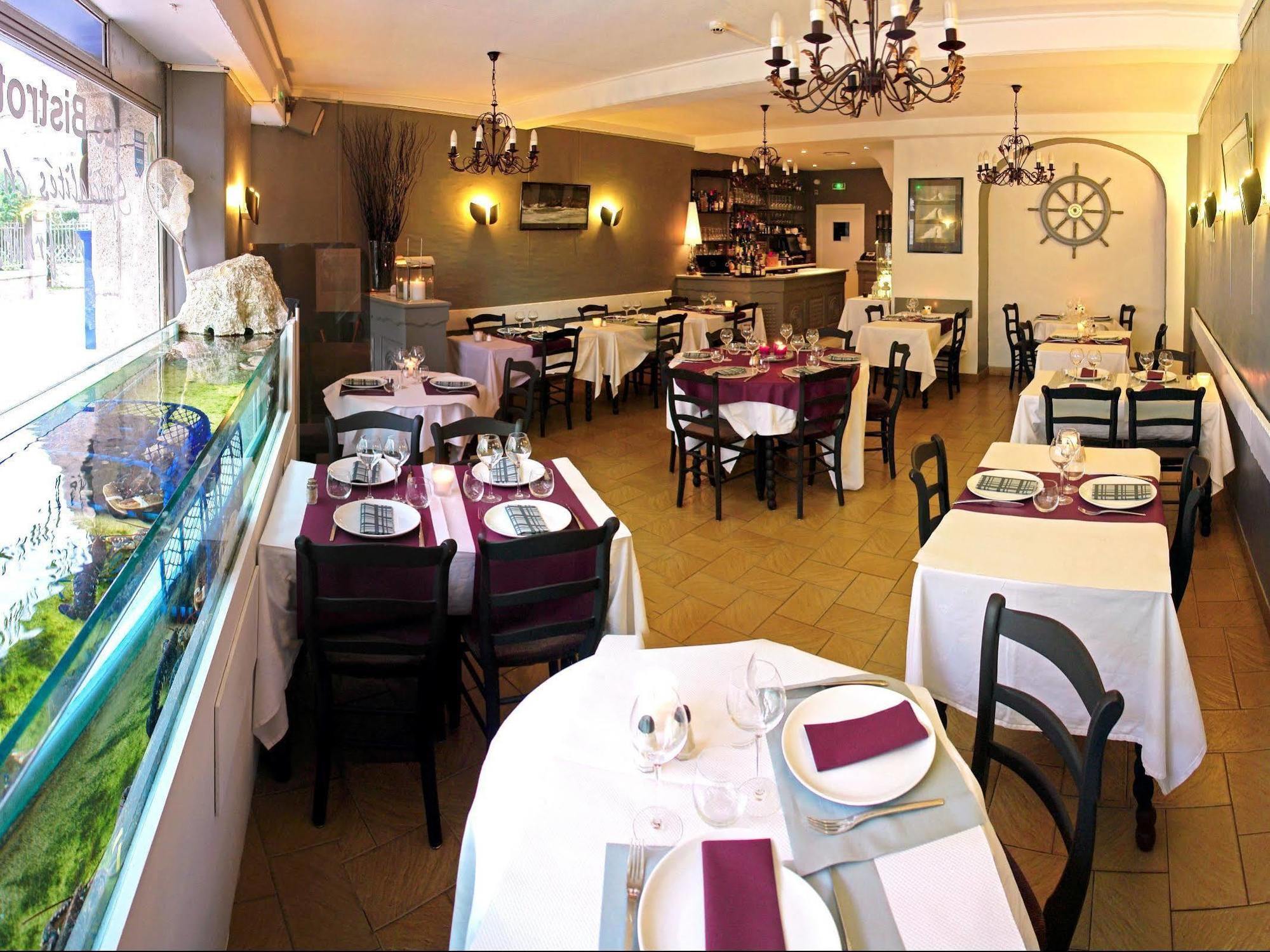 Logis Hotel Les Chardons Bleus Restaurant Le Bistrot De La Mer Roscoff Exteriér fotografie